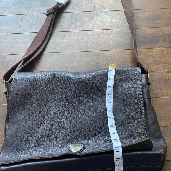 Triumph Messenger Saddlebag Genuine leather bag - Picture 9 of 16